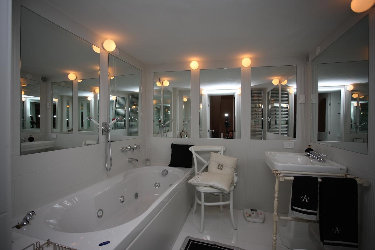 Palazzo Santinelli Bed & Breakfast Sant'Angelo in Vado Luaran gambar