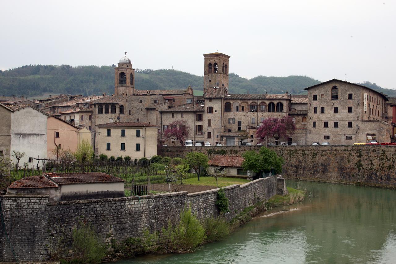 Palazzo Santinelli Bed & Breakfast Sant'Angelo in Vado Luaran gambar